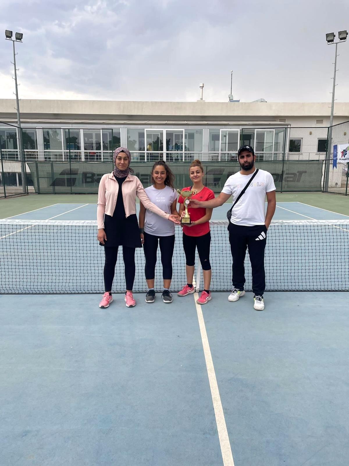 Elazığ\'ın tenis takımı Türkiye Şampiyonası\'nda