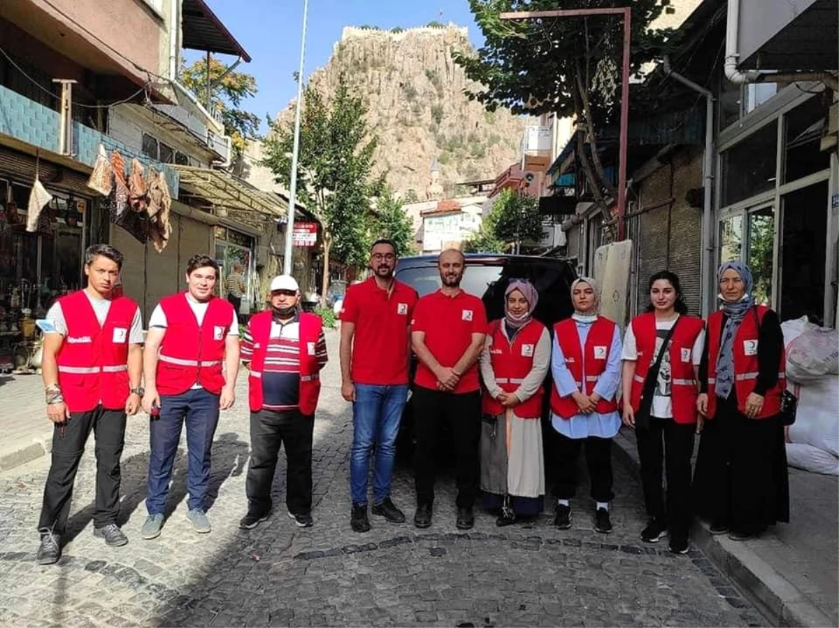 Son dakika haberi | Kızılay Afyonkarahisar Şubesi\'nden gönüllüler yangın bölgesinde