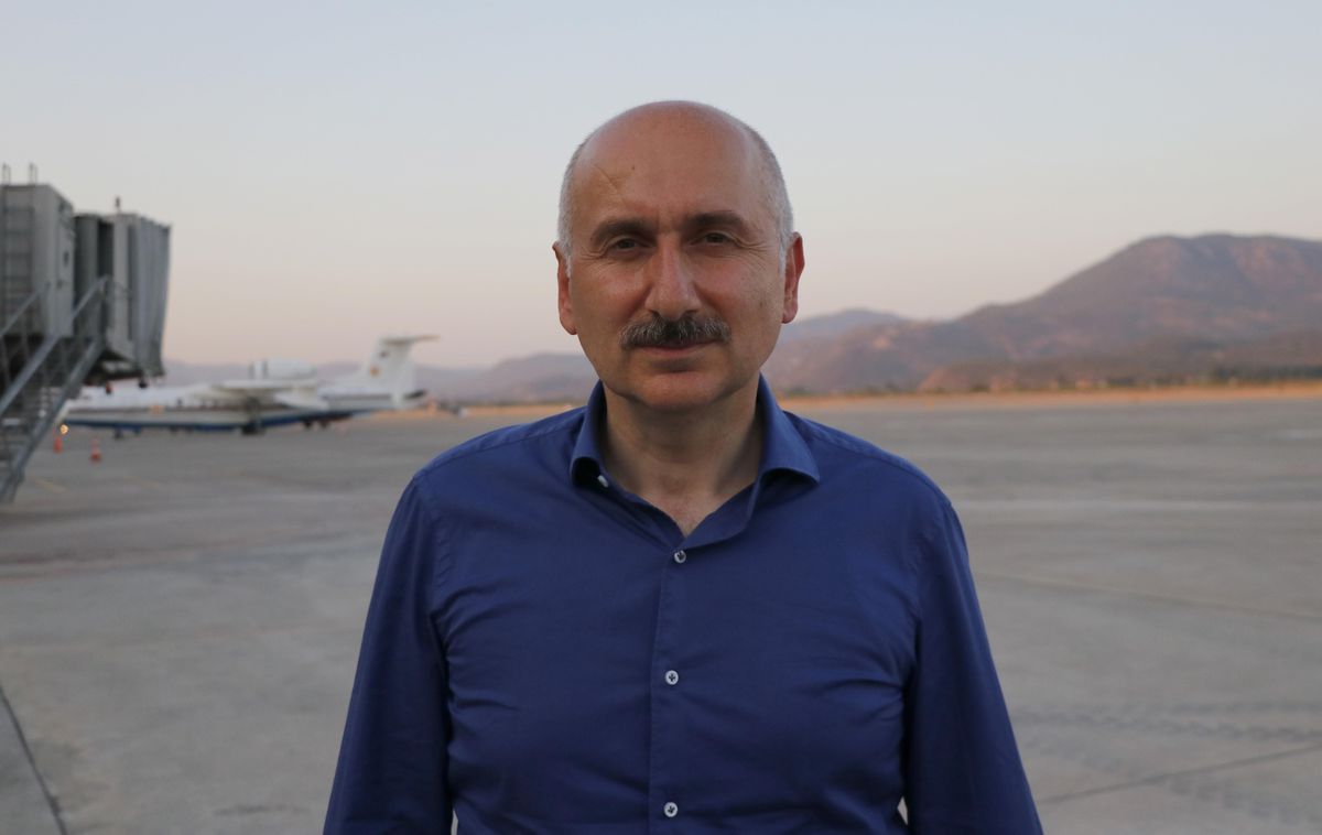 Ulaştırma ve Altyapı Bakanı Karaismailoğlu\'ndan "Dalaman Havalimanı\'nda trafik durdu" iddiasına yalanlama Açıklaması
