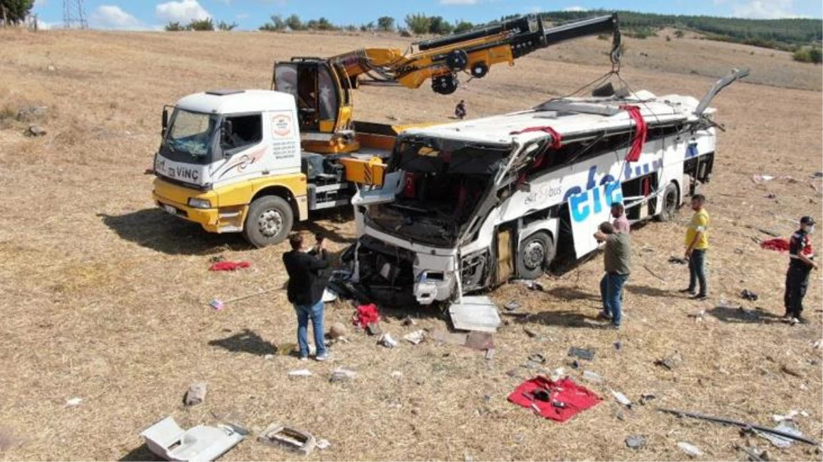 Balıkesir\'deki otobüs kazasında dikkat çeken detay! Ağır yara almayan tek yolcunun emniyet kemeri takılıymış