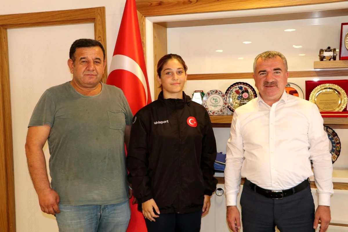 Başkan Özdemir: "Çabamız şampiyonlar yetiştirmek için"