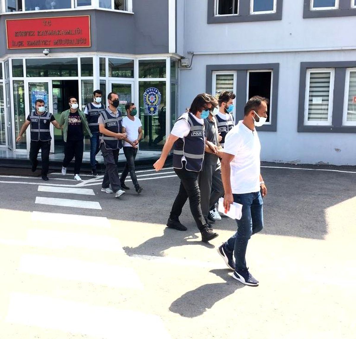 Otobüs sürücüsünü ilk iş gününde silahla yaralayıp darp eden şahıslar tutuklandı