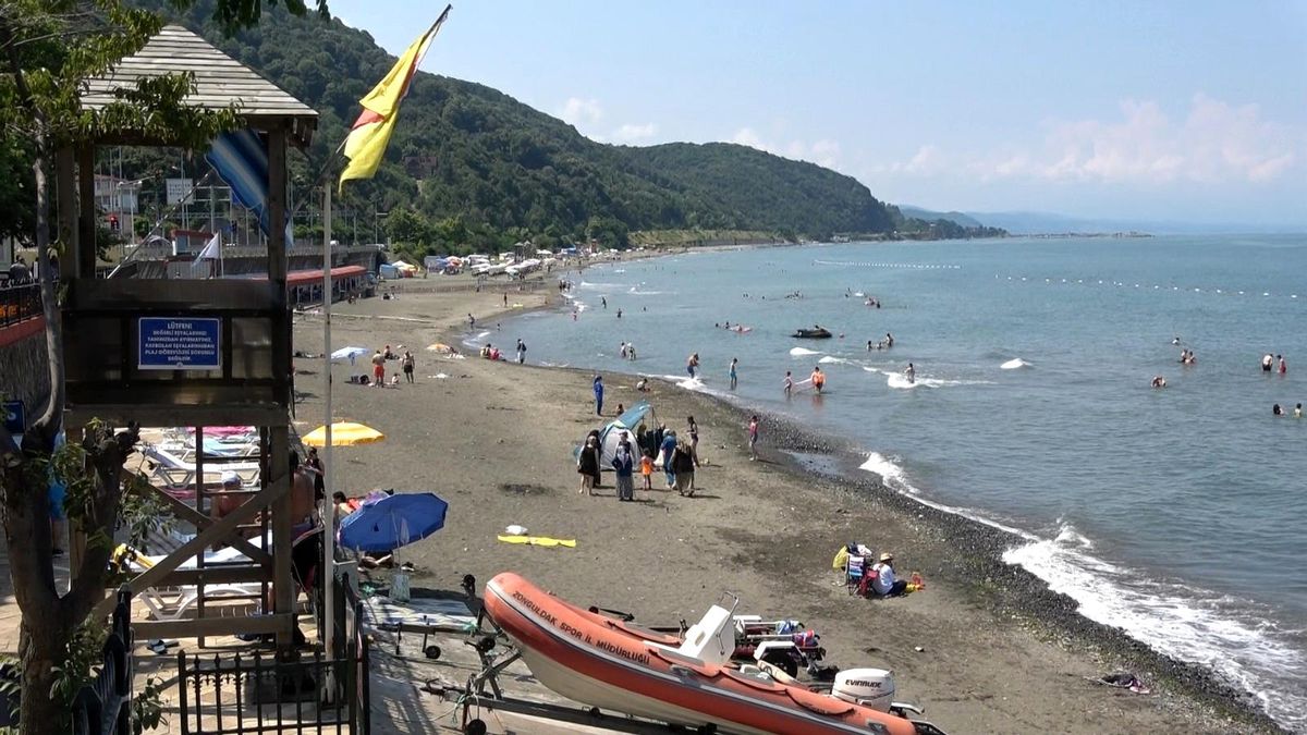 Plajda rahatsızlanan genç kızda korona virüs şüphesi