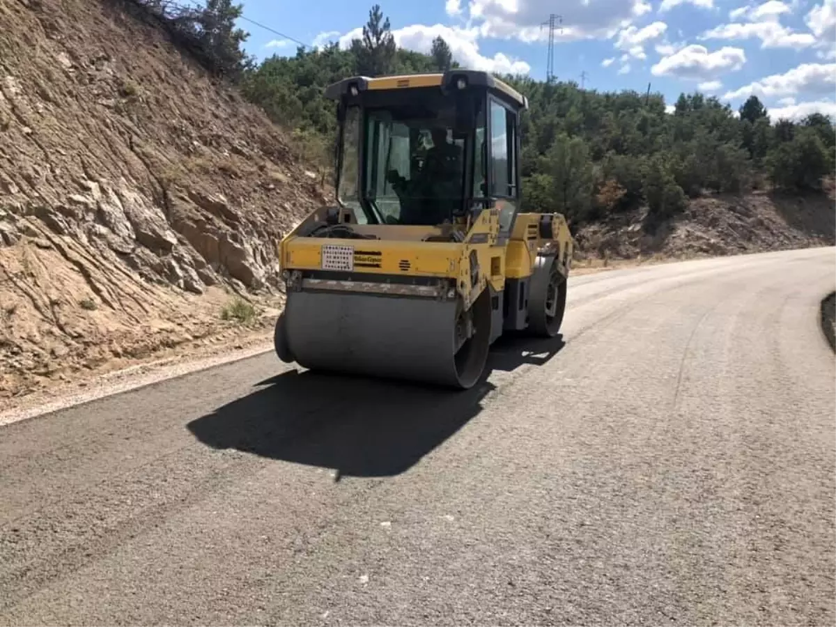 Simav\'da beton yol çalışması