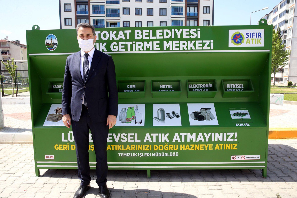 Tokat\'ta muhtarların topladıkları atık elektronik eşyalar geri dönüştürülüyor