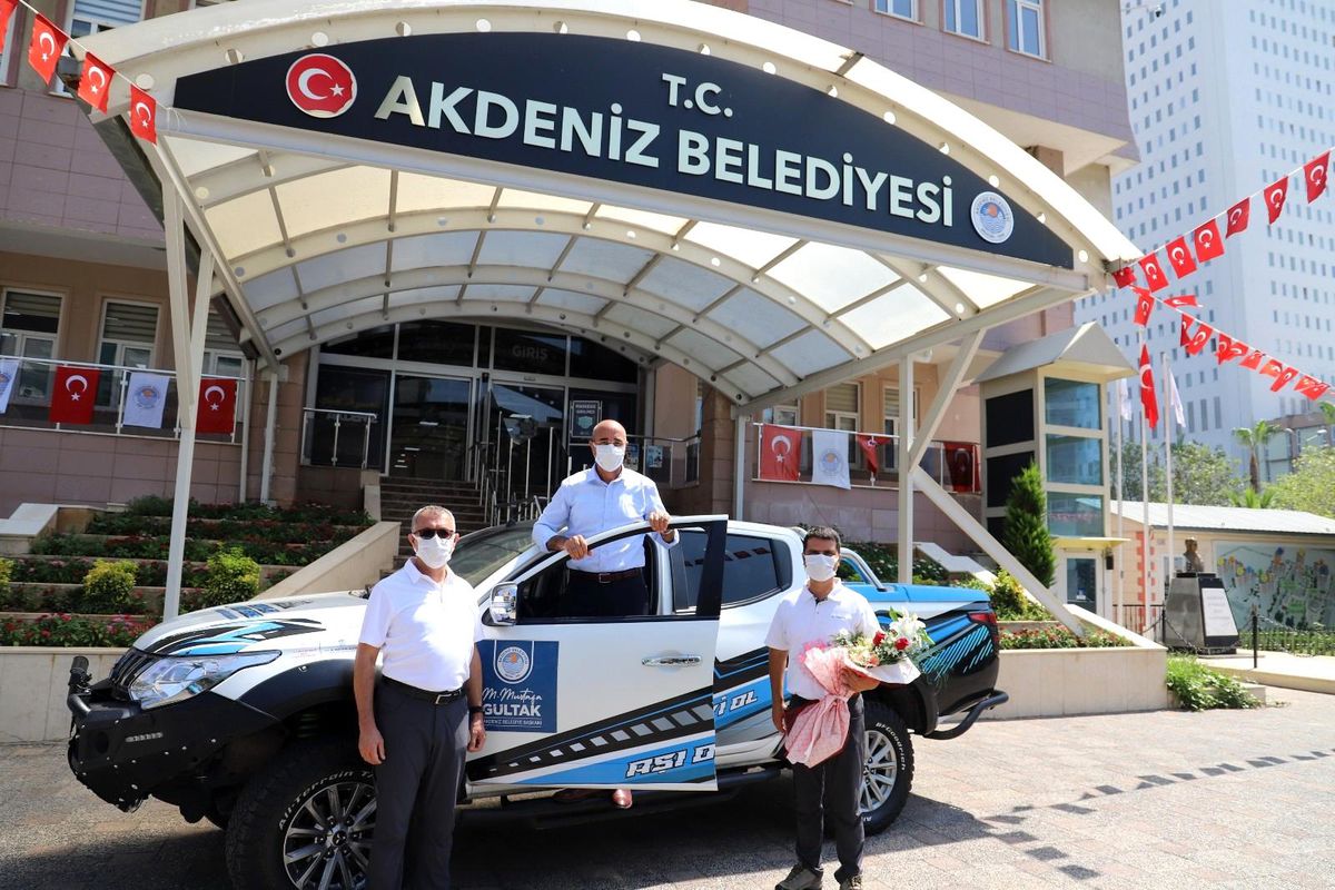 5 bin kilometrelik ralli ile sağlık çalışanlarını anıp, aşıya dikkat çekecekler