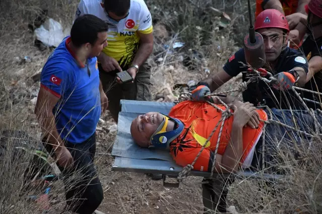 Uçuş yapacağı tepeden düşen paraşütçü kurtarıldı