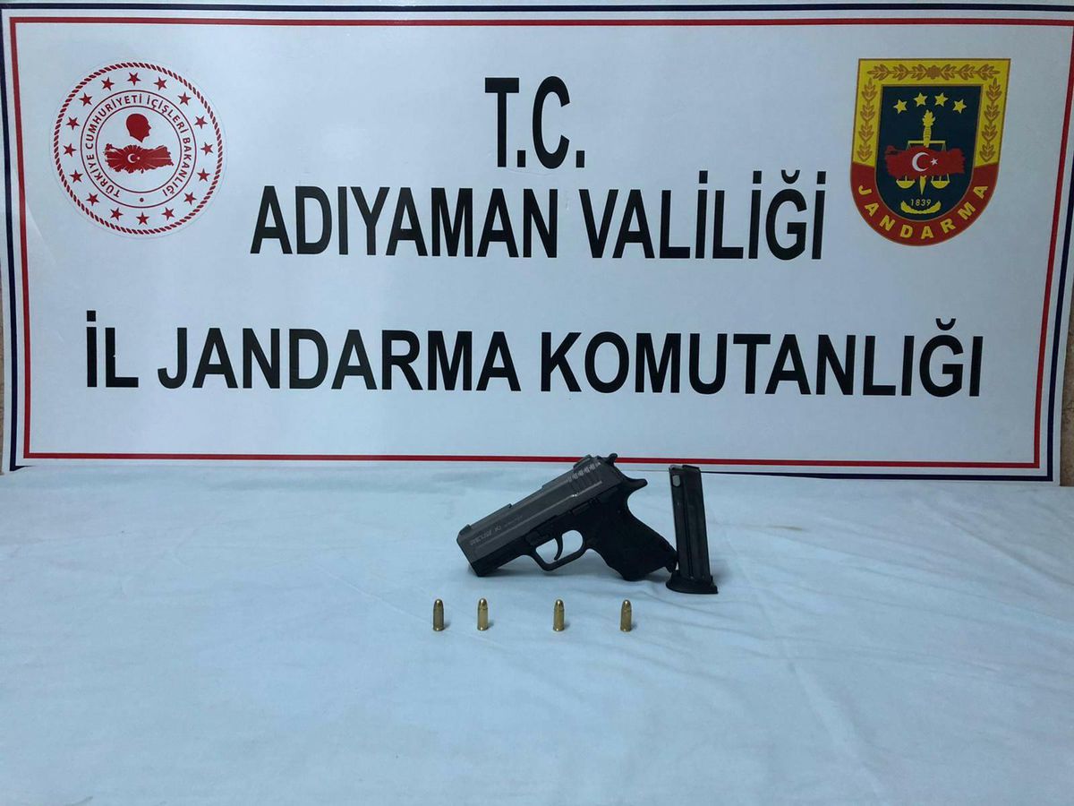Adıyaman\'da ruhsatsız tabanca ele geçirildi