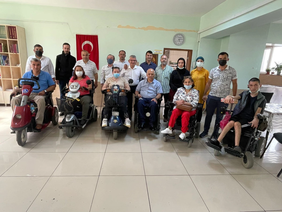 AK Parti Giresun Milletvekili Kadir Aydın, sivil toplum kuruluşlarını ziyaret etti