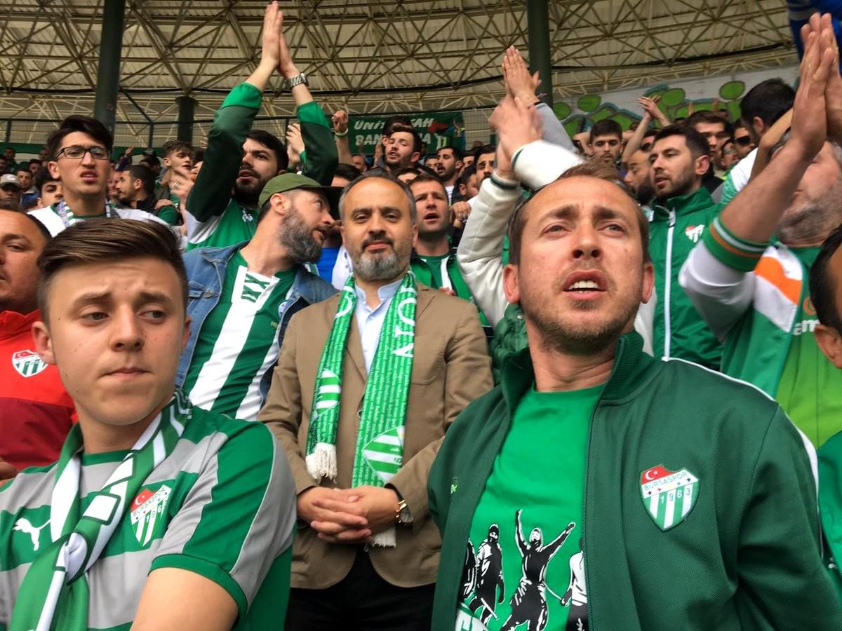 Alinur Aktaş\'tan Bursaspor\'a 16 bin 16 TL\'lik destek