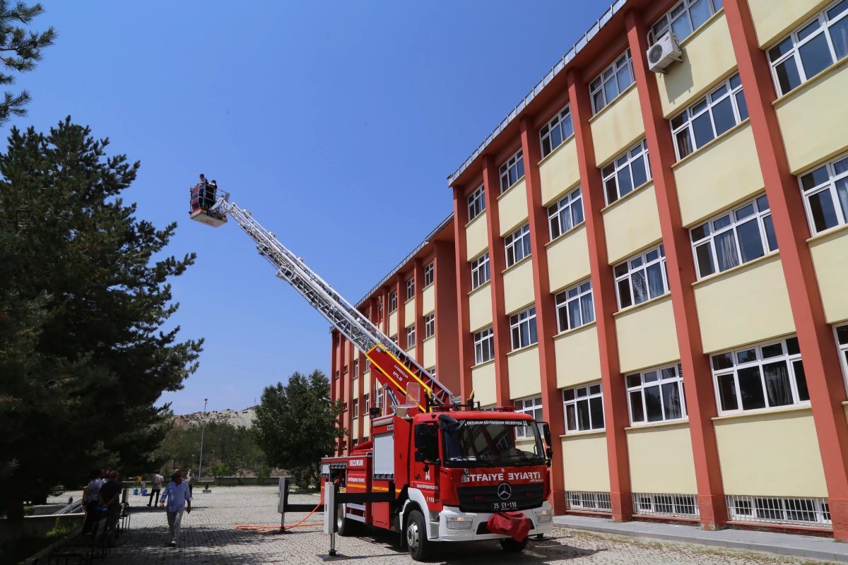 Atatürk Üniversitesi Oltu Meslek Yüksekokulu personeline yangın eğitimi verildi