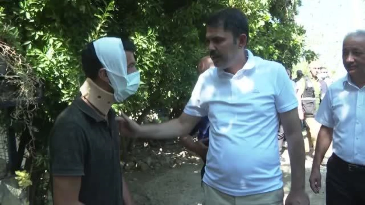 Bakan Kurum, Kabaağaç Köyünde yangından etkilenen aileye ziyarette bulundu