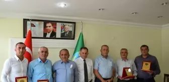 Başarılı kayısı üreticileri plaketle ödüllendirildi