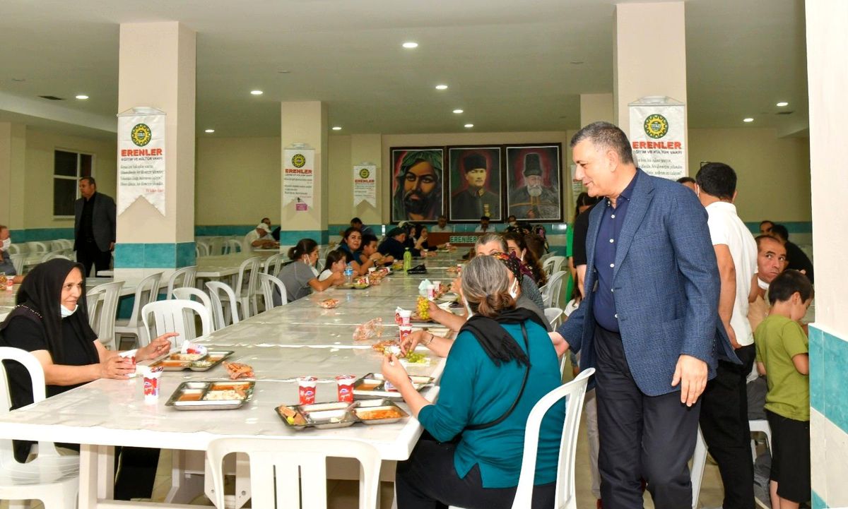 Başkan Bozkurt, Muharrem Ayı\'nın ilk akşamında orucunu vatandaşlarla birlikte açtı