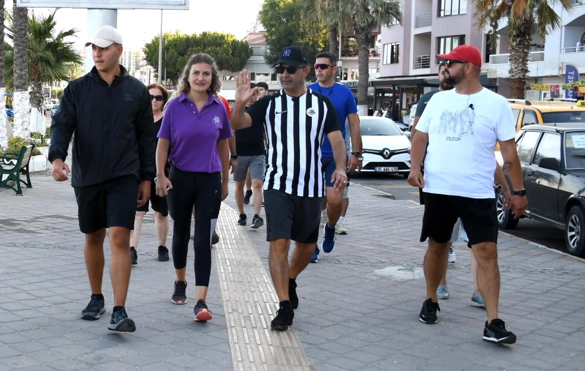 Başkan Ömer Günel, vatandaşlar ile sabah sporunda buluştu