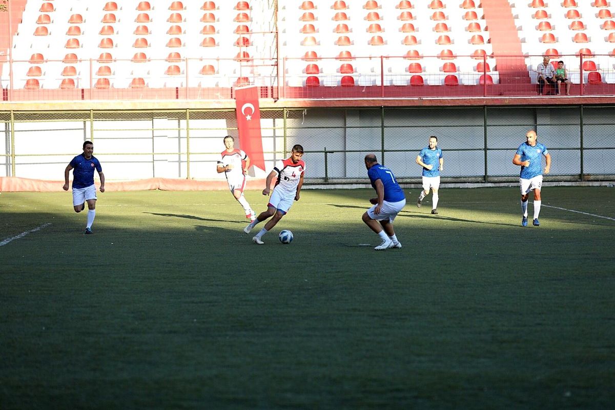 Bayraklı\'da başkanlık futbol turnuvası