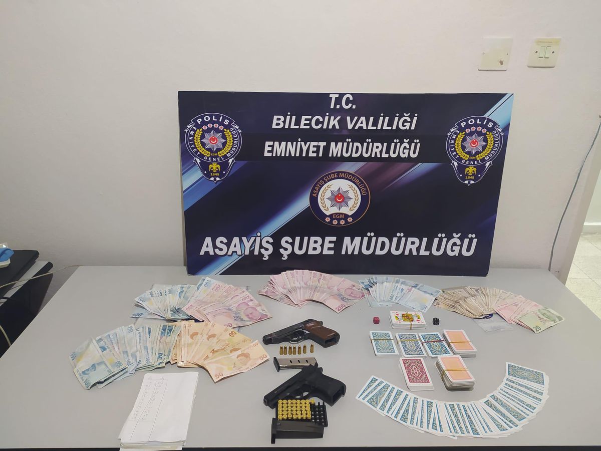 Bilecik\'te kumar oynayan ve salgın tedbirlerini ihlal eden 7 kişiye ceza kesildi