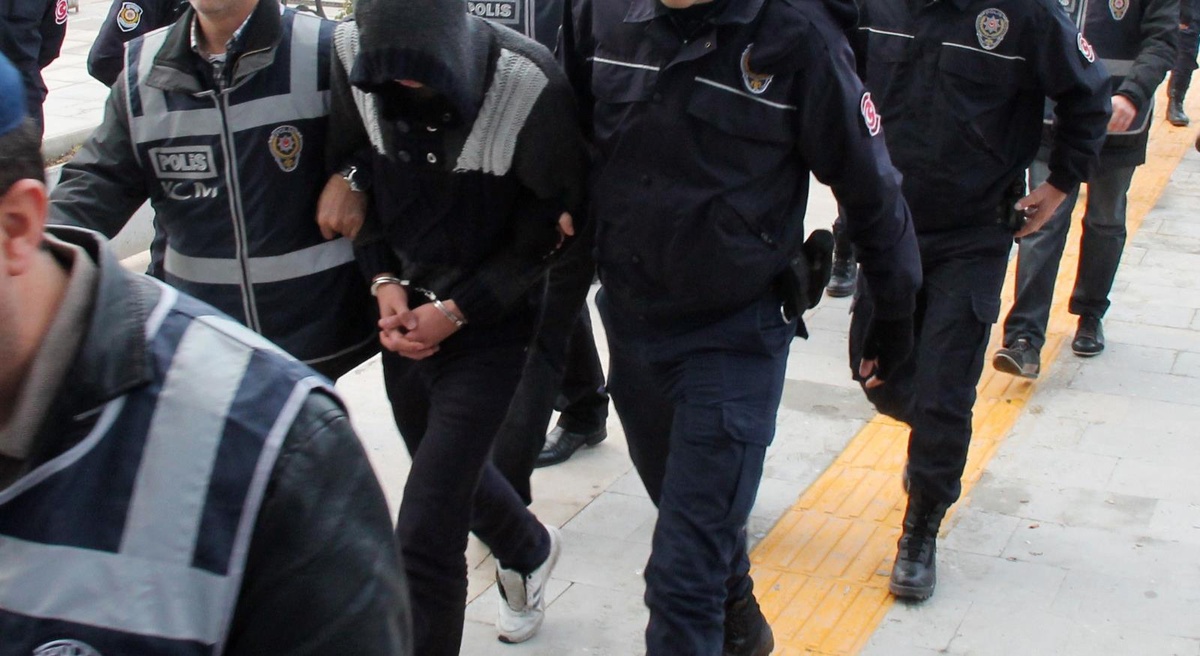 FETÖ\'nün emniyet mahrem yapılanmasına operasyon
