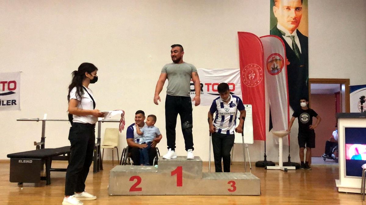Hakan Dağ, 4 yıldır Türkiye şampiyonluklarıyla Denizli\'yi gururlandırıyor