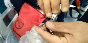 Isparta'da parmağı pasta aparatına sıkışan kadın, tırnak makasıyla kurtarıldı