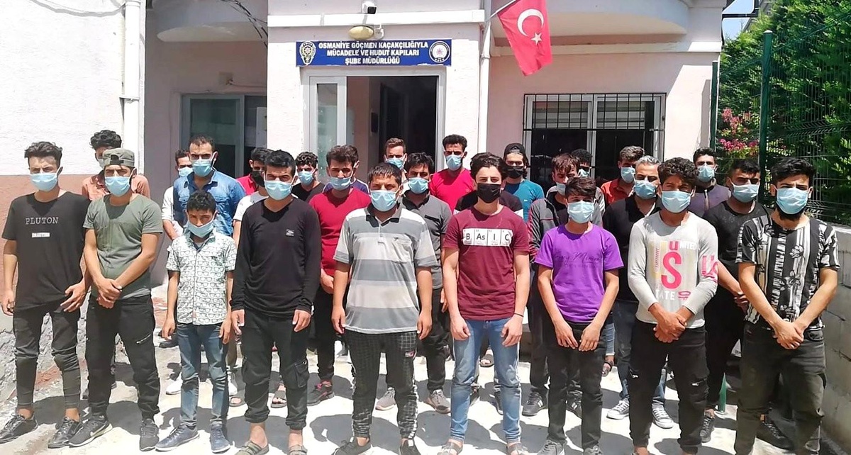 Kaçak göçmenlerin yolcuğu Osmaniye\'de son buldu