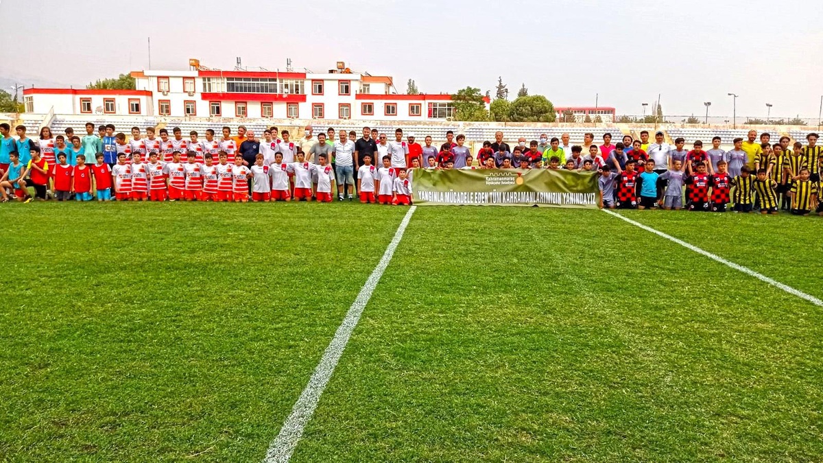 Kahramanmaraş\'ta genç yetenekler futbol şenliğinde buluştu
