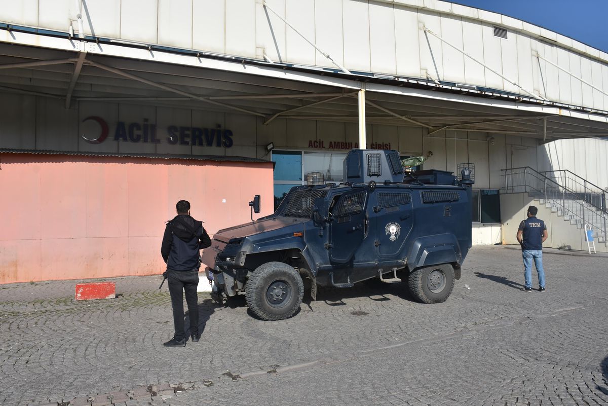 Kars\'ta PKK/KCK operasyonu: 5 gözaltı