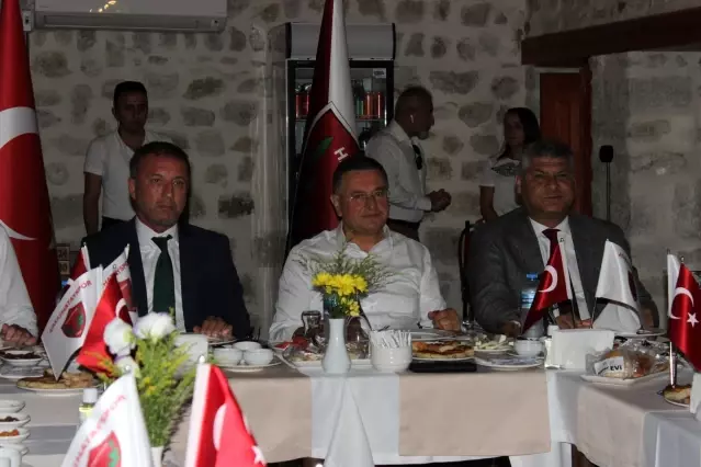 Lütfü Savaş: Boupendza için 2 ciddi kulüp var. Biri Avrupa, diğeri Orta Doğu'dan Lütfü Savaş: Boupendza için 2 ciddi kulüp var. Biri Avrupa, diğeri Orta Doğu'dan