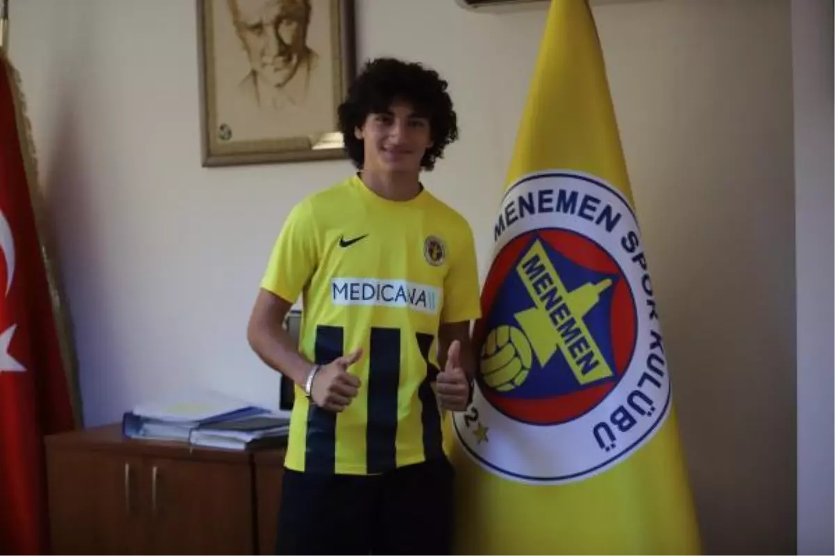 Menemenspor\'da 2 imza birden