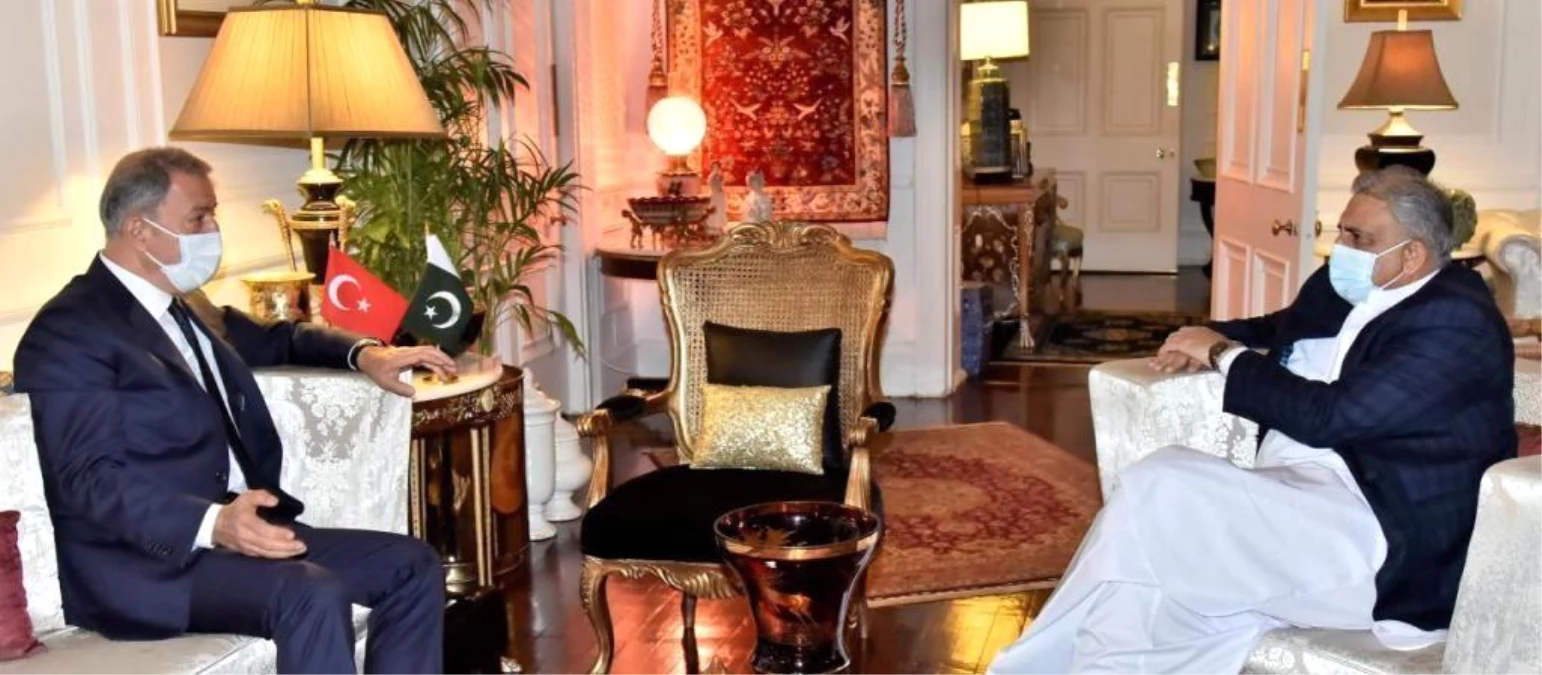 İSLAMABAD - Milli Savunma Bakanı Akar, Pakistan\'da