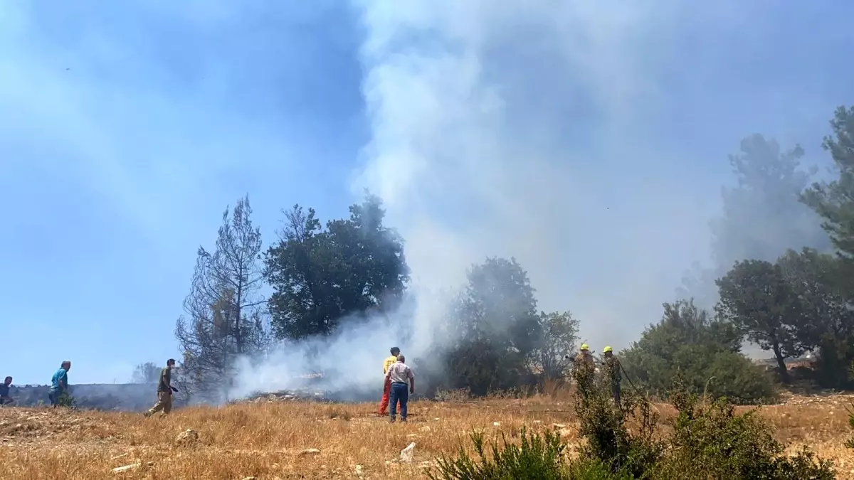 Seydikemer\'de yangının biri sönüyor, biri başlıyor