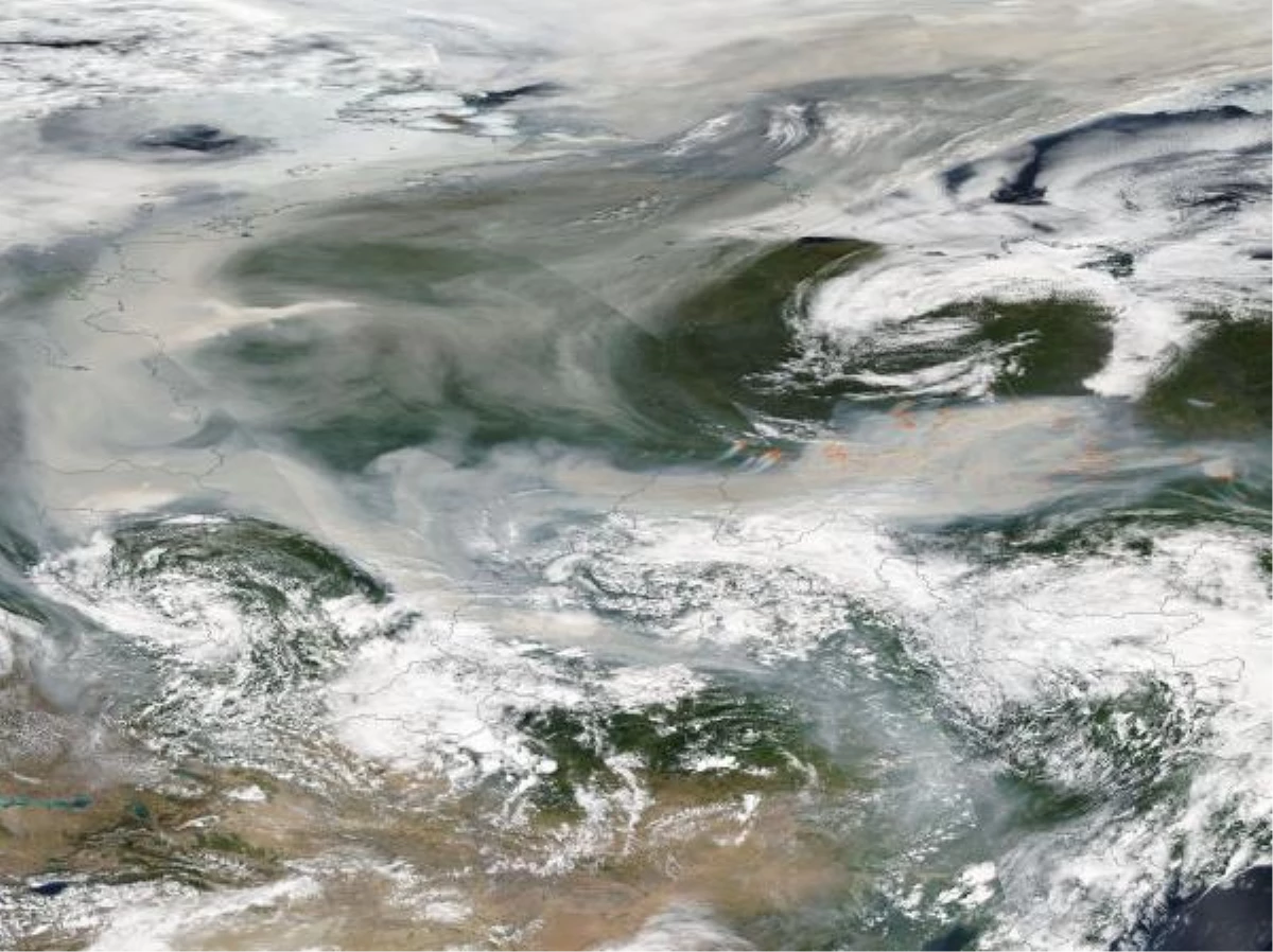 Sibirya\'da orman yangınlarında duman, tarihte ilk kez Kuzey Kutbu\'na ulaştı