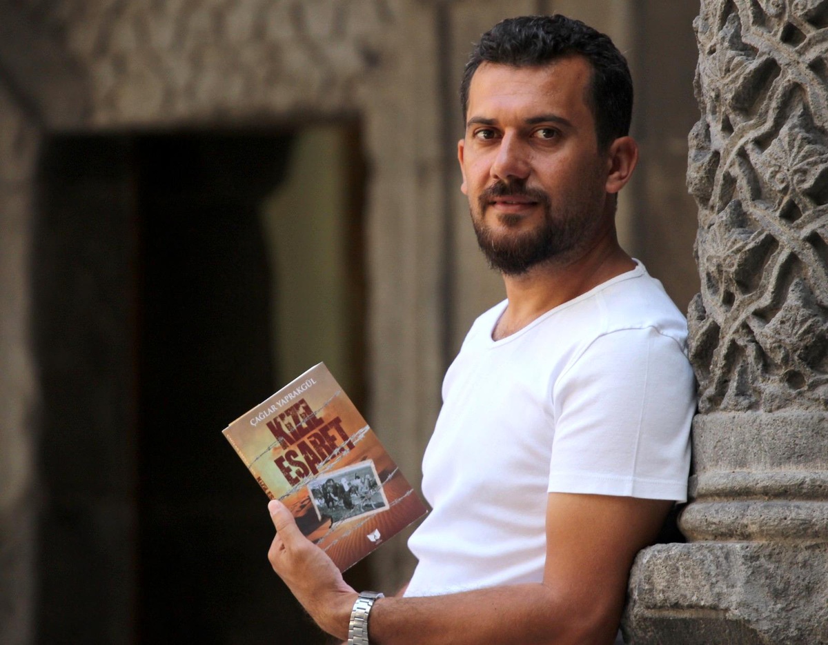 Sözde ermeni soykırımının gerçek yüzünü anlatan roman "kızıl esaret" yoğun ilgi gördü