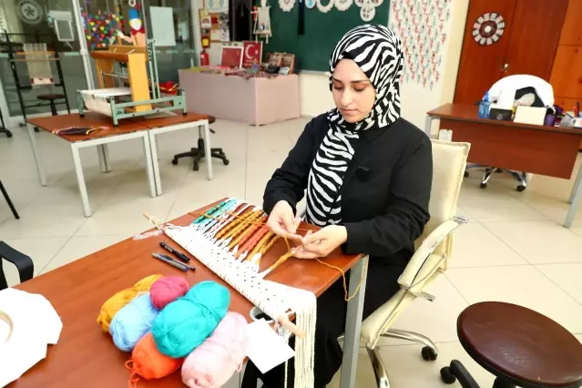 Staj için gittiği Engeliler Sarayı'nda öğrendikleriyle küçük işletme kurdu