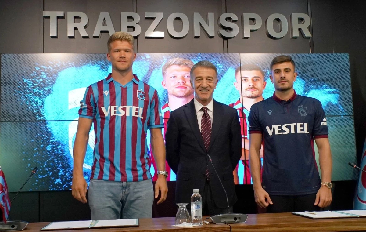 Trabzonspor\'dan Cornelius ve Dorukhan Tökez\'e imza töreni -1-