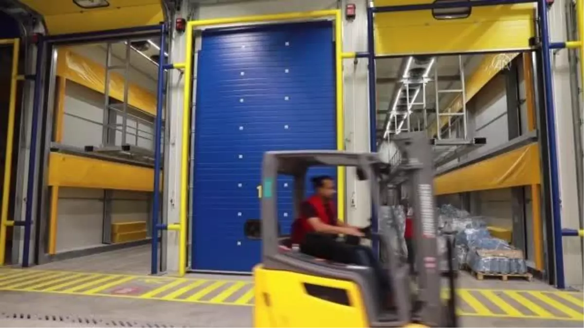 Türk Kızılay\'ın yaklaşık 10 bin 500 gönüllüsü yangın mağdurlarına desteğin ön saflarında