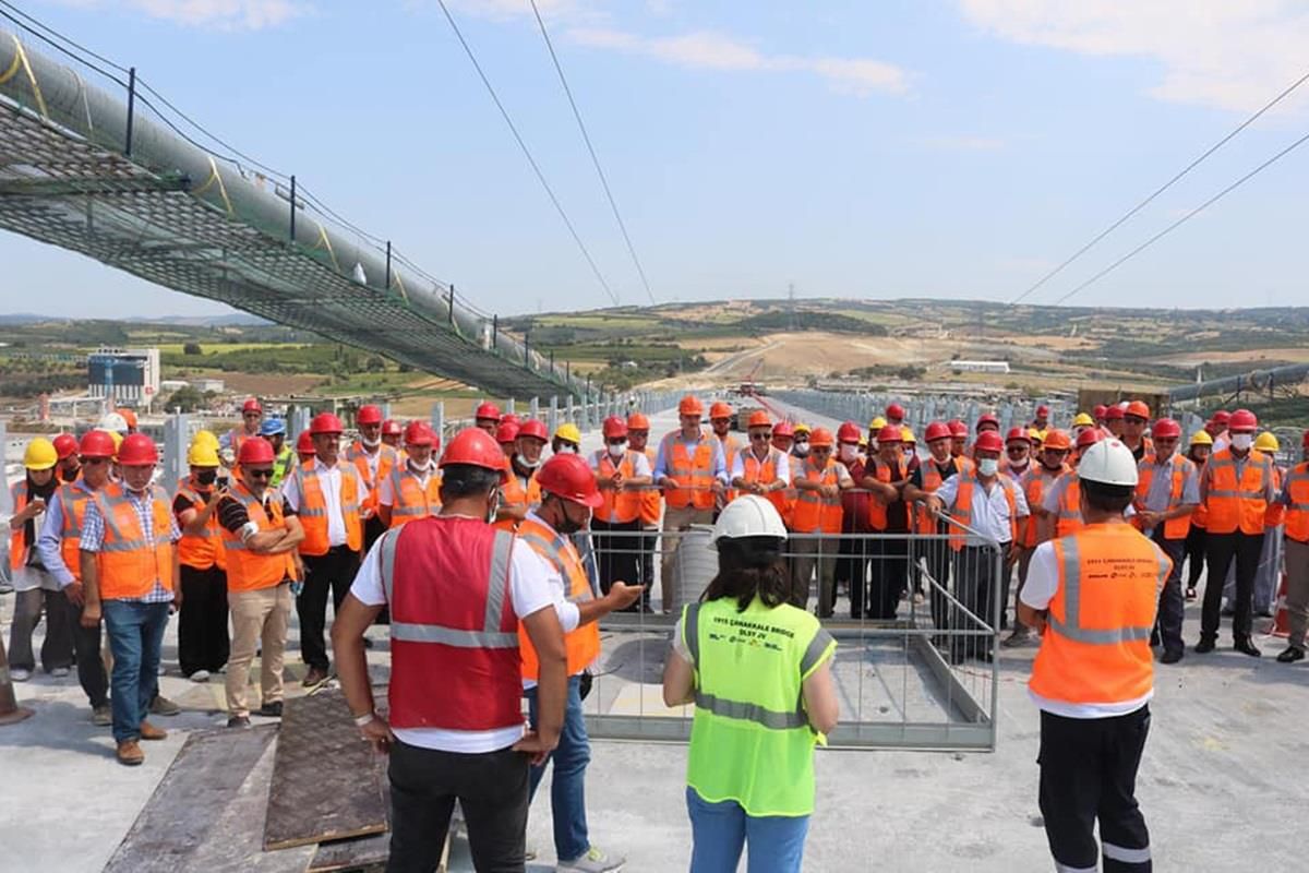 AK Parti Gelibolu İlçe Teşkilatı yöneticileri "1915 Çanakkale Köprüsü" şantiyesini ziyaret etti