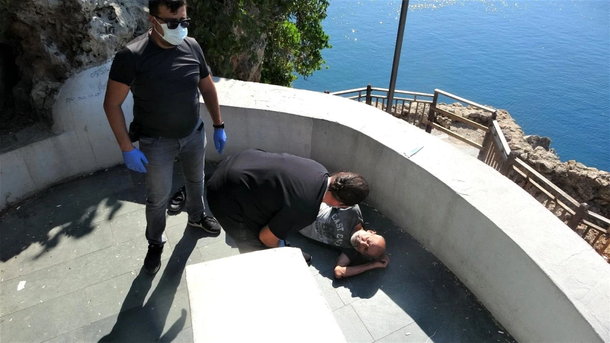 Antalya\'da falezlerden düşen adamın sağlık ekiplerine söyledikleri duygulandırdı