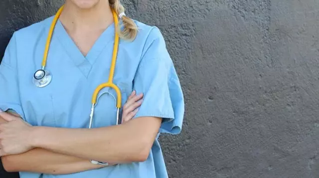 Arkadaşları bile fark etmedi! Sahte doktor, 8 ay boyunca hastanede muayene yaptı Arkadaşları bile fark etmedi! Sahte doktor, 8 ay boyunca hastanede muayene yaptı