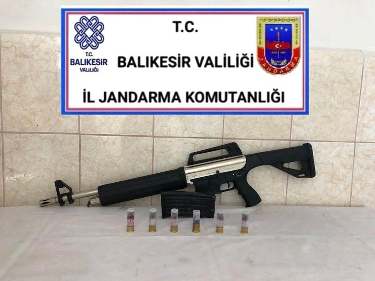 Son dakika: Balıkesir\'de jandarmadan operasyon