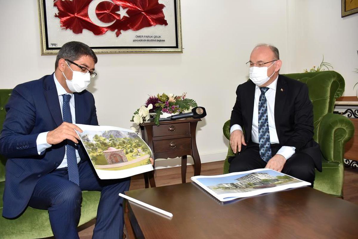 Vali Yaşar Karadeniz Şehzadeler Belediyesine Ziyarette Bulundu
