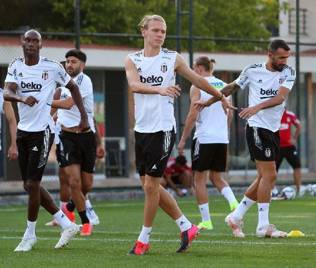 Beşiktaş\'ta Çaykur Rizespor hazırlıkları sürüyor