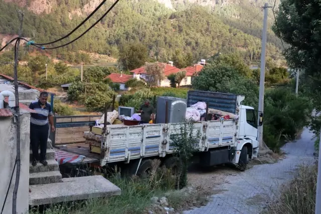 Burdur'da yangın nedeniyle bir mahalleye tahliye