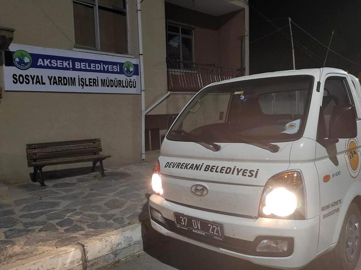 Son dakika haberleri! Devrekani Belediyesi\'nden yangın bölgesine destek