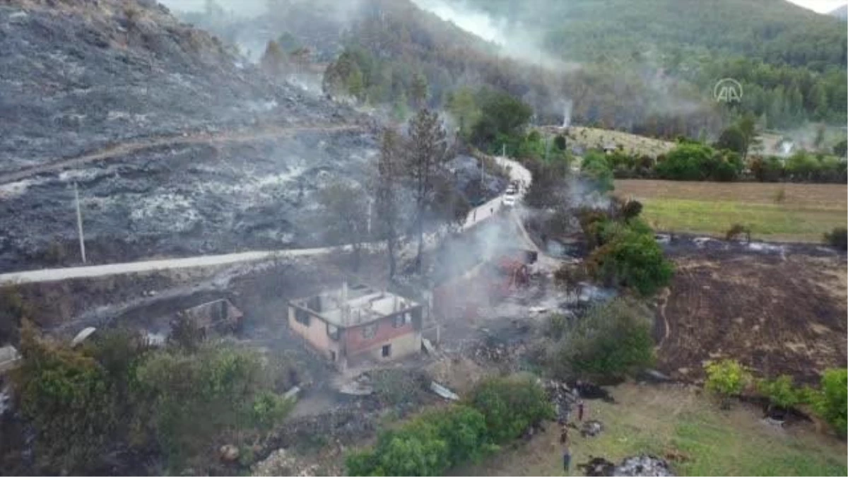 Drone - Bucak\'taki orman yangınını söndürme çalışmaları sürüyor