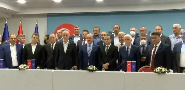Kamu işçisinde taban ücret 4 bin 100 TL oldu Kamu işçisinde taban ücret 4 bin 100 TL oldu