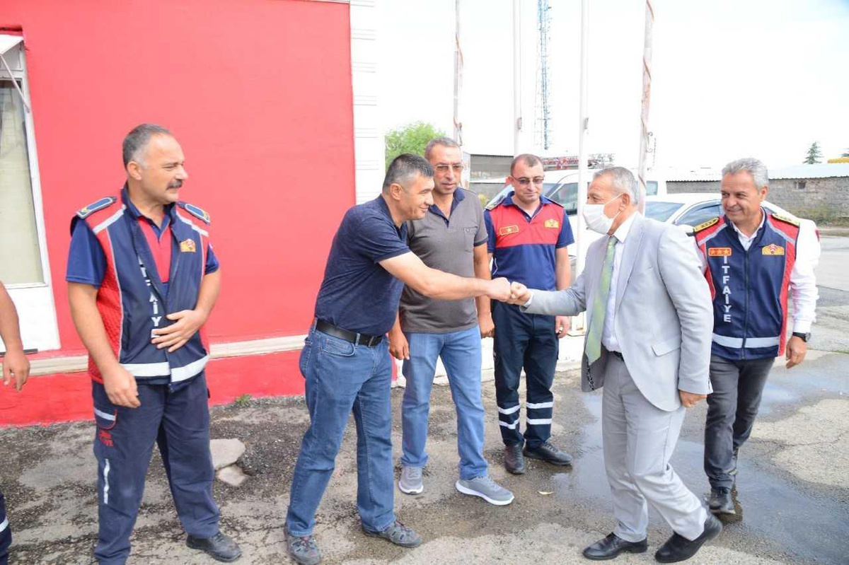 Son dakika haberi... Manavgat\'taki orman yangınlarıyla mücadelede görev alan itfaiye personeline teşekkür belgesi verildi