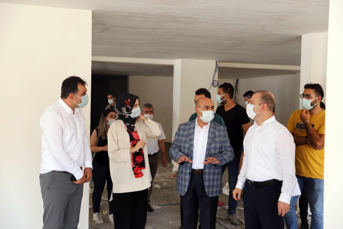 Mardin Büyükşehir Belediyesi Gençlik Merkezini genişletme çalışmaları başladı