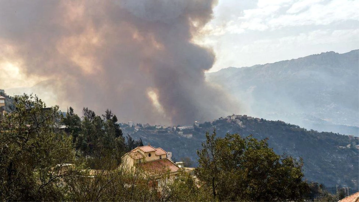 Orman yangınları: Cezayir\'de 25 asker ve 17 sivil hayatını kaybetti