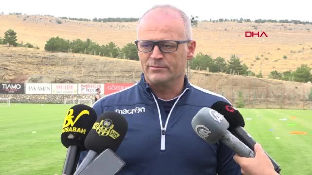 SPOR Yeni Malatyaspor Teknik Direktörü İrfan Buz: Trabzonspor\'dan puan almak istiyoruz